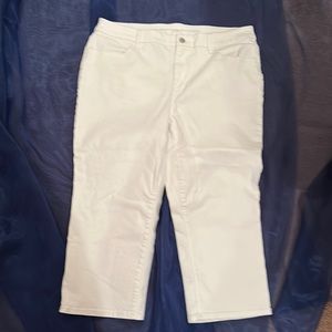 Chico white capri